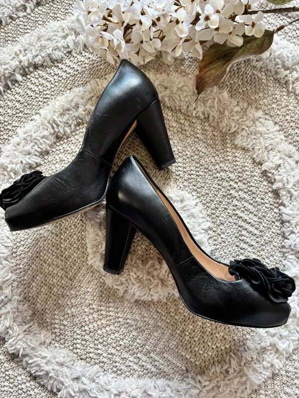 Unisa zwart leren pumps maat 36 elegant comfortabele hakken zeer goede staat stijl en elegantie – photo 3